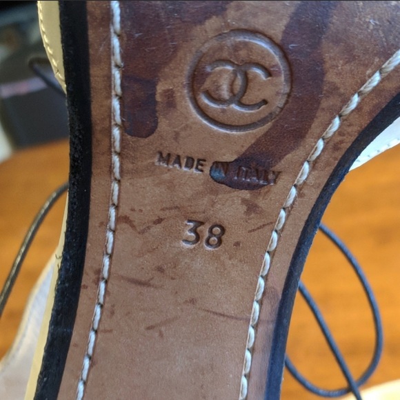 CHANEL Heels. Black and White. Size 38 - Picture 5 of 9